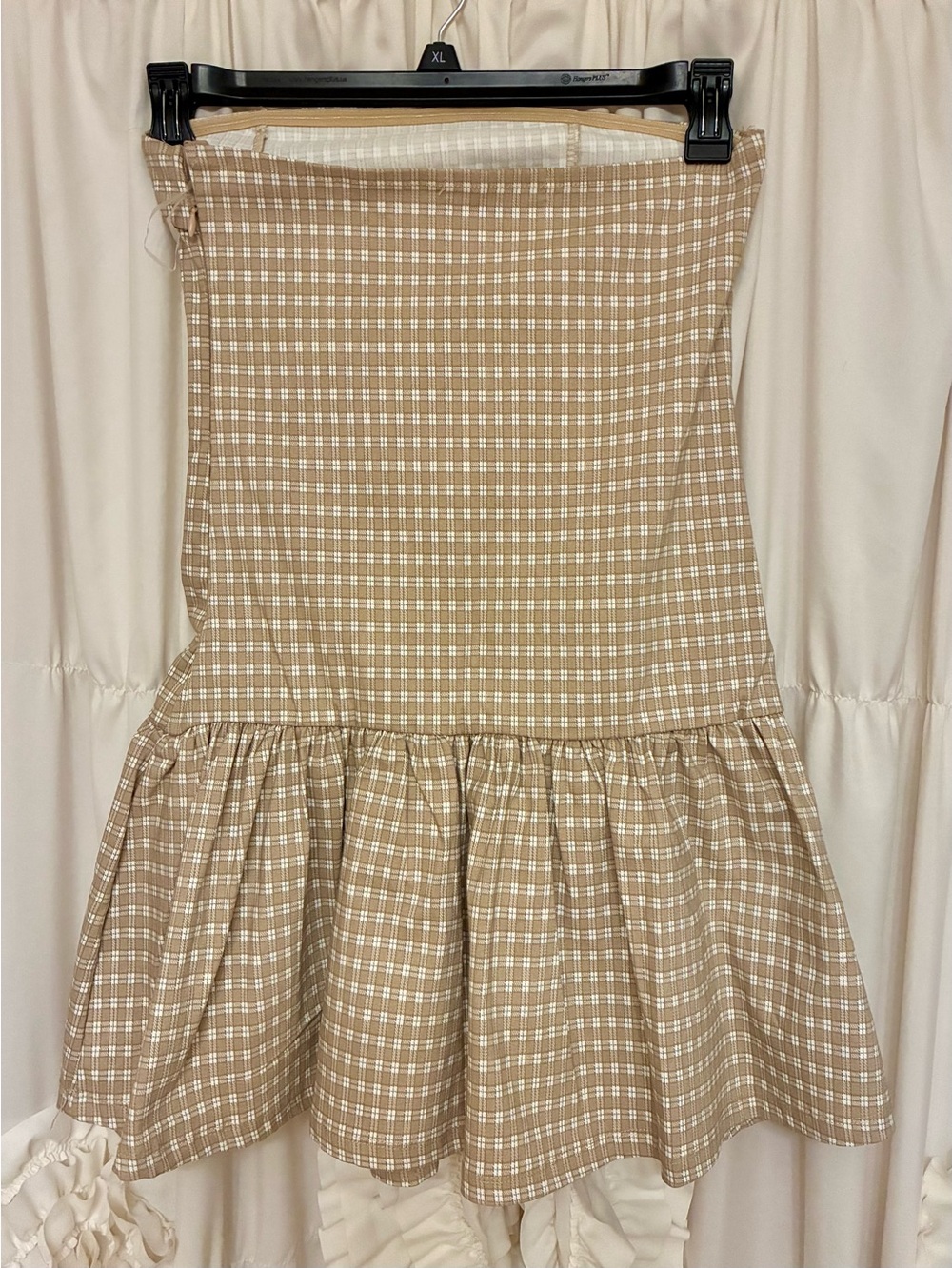Madden Girl Beige Plaid Ruffled Hem Women's Strapless Dress 🌺
